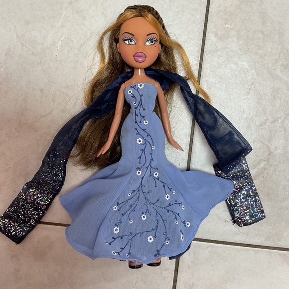 Bratz Yasmin Doll - Picture 1 of 8